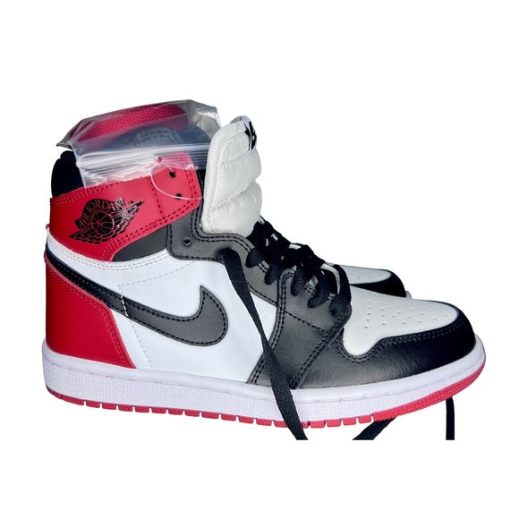 Nike Air Jordan 1 Retro High OG Chicago 2022 Kids Sneakers 5Y